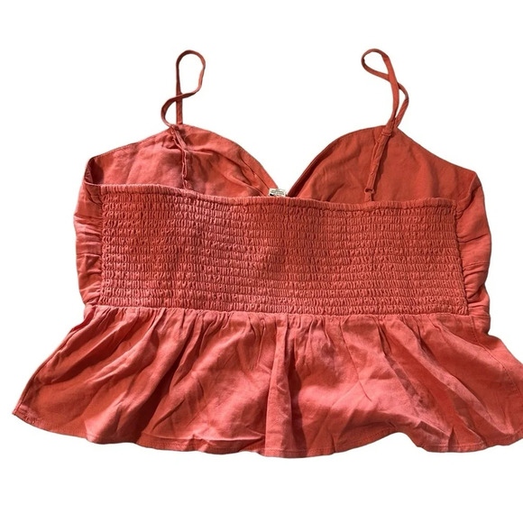 American Eagle women's large salmon cropped spaghetti strap top - Picture 2 of 3